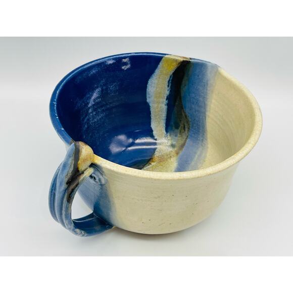 Ceramic Pottery Handmade Mixing Batter Bowl with Handle and Spout - Picture 3 of 7